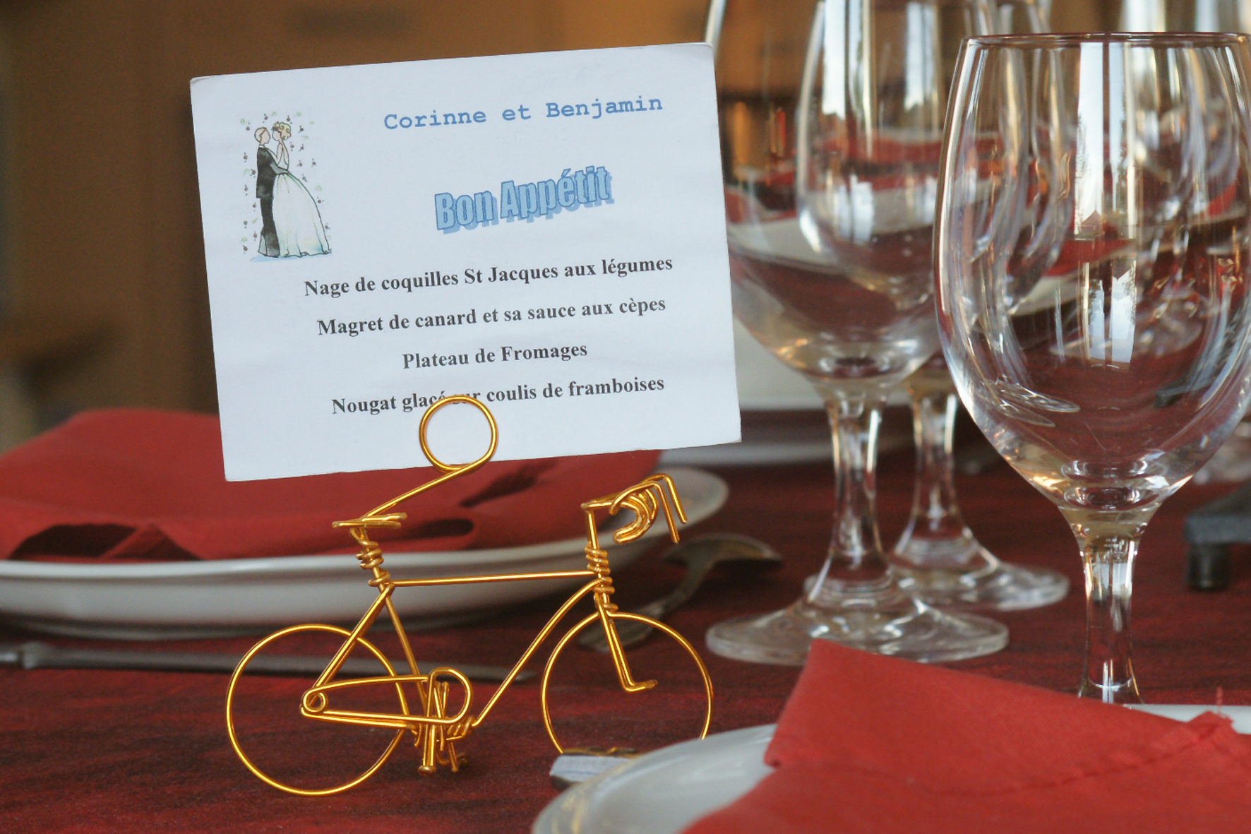 Wnvivi Modèle de Vélo Rose, Ornement D'affichage de Mini Vélo Vintage  Simulé, Réplique de Vélo Miniature à L'échelle 1 : 10 pour la Décoration de  Bureau D'étagère : : Cuisine et Maison